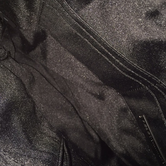 Rebecca Minkoff LG ZIP CLUTCH - Picture 5 of 5